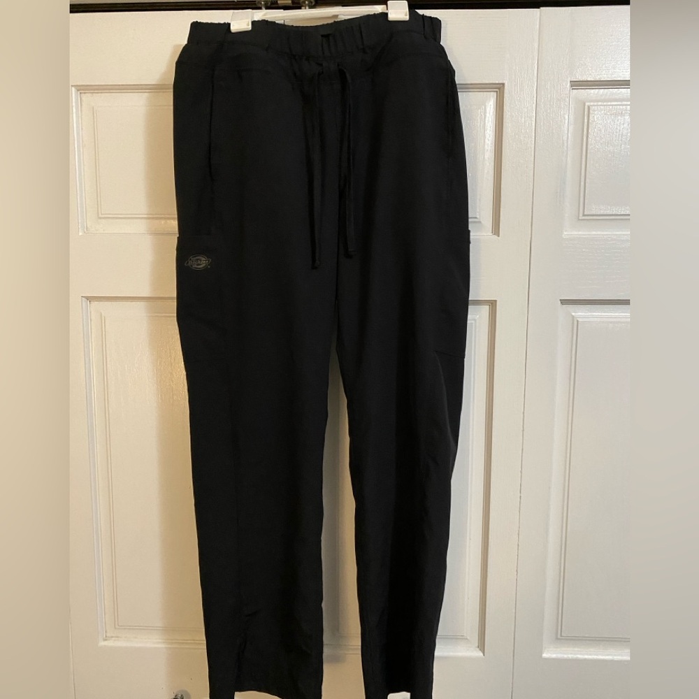 Dickies scrub bottom